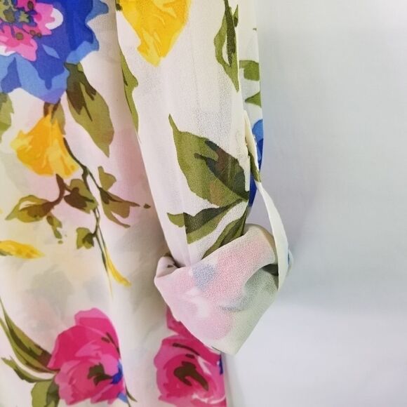 Lac bleu Floral Blouse. Size M. - Picture 7 of 10